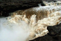 Yellow River Attraction: Hukou Waterfall